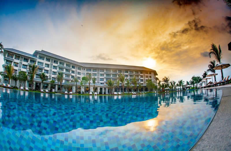 Vinpearl Cua Hoi Resort & Villas